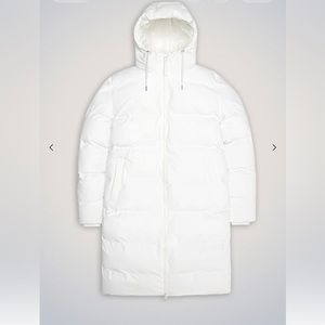 RAINS Alta Long Puffer Size: Large Color: Powder NWT